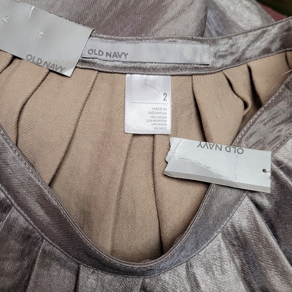 Old Navy Metallic Silver Skater Mini Skirt - Picture 6 of 7
